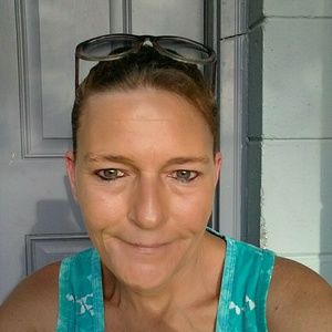 Meet your Posher, Vickie